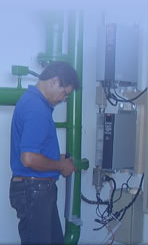 Técnico trabalhando